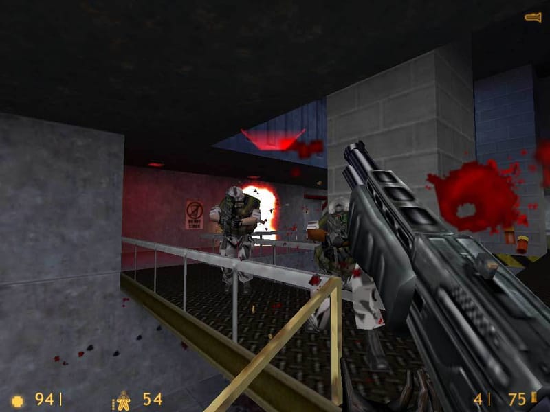 Half-Life — screenshot 1